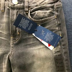 Brand new American Eagle high-rise begging crop size 4